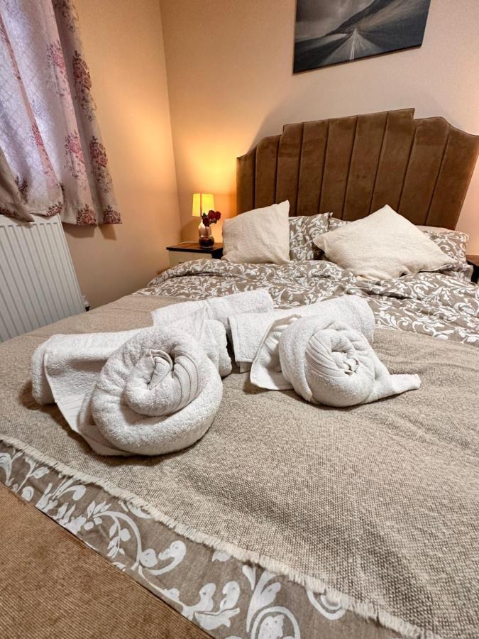 Canary Wharf Single Double And En-Suite Rooms London Exterior photo