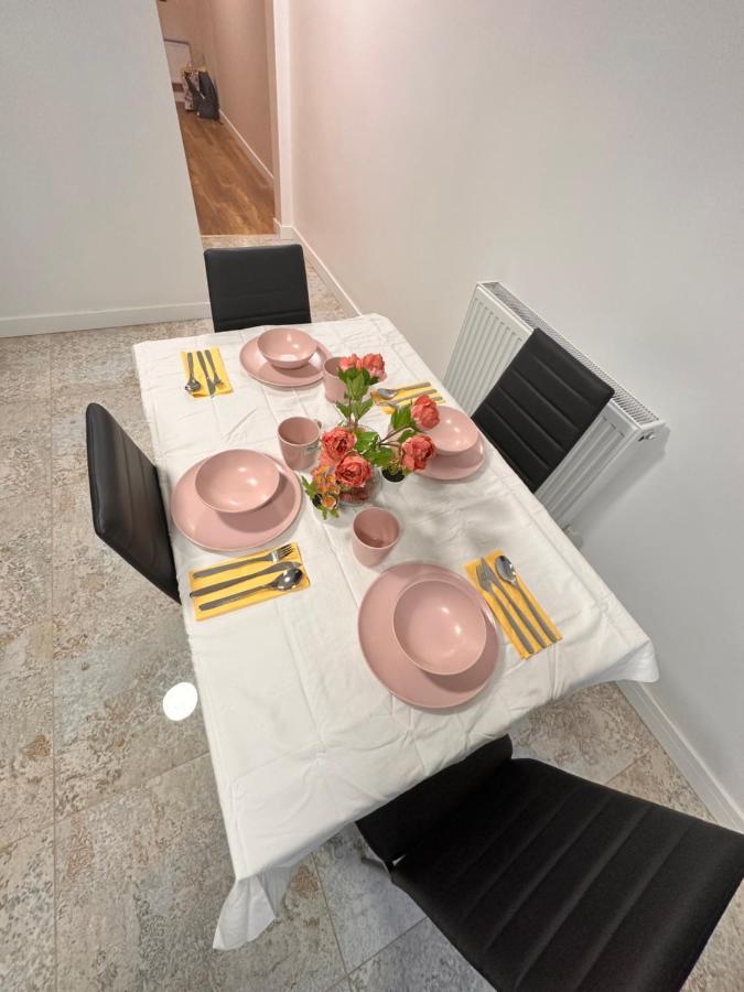 Canary Wharf Single Double And En-Suite Rooms London Exterior photo